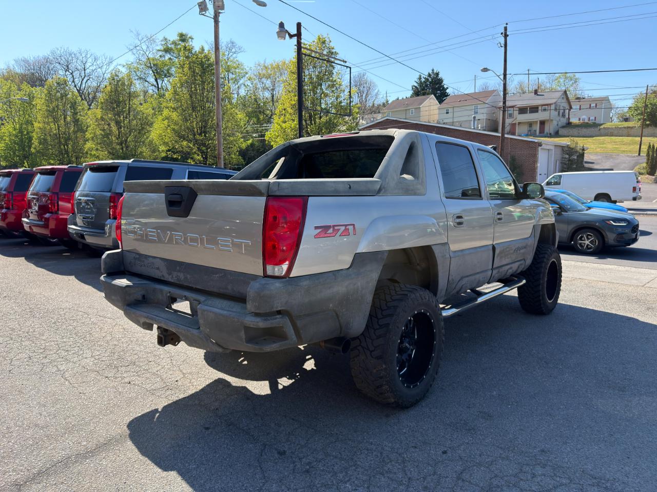 Chevrolet Avalanche 1500 5dr Crew Cab 130" WB 4WD 2002