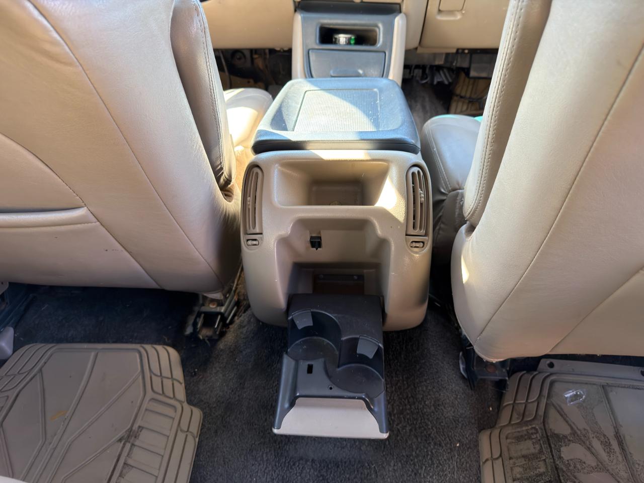 Chevrolet Avalanche 1500 5dr Crew Cab 130" WB 4WD 2002