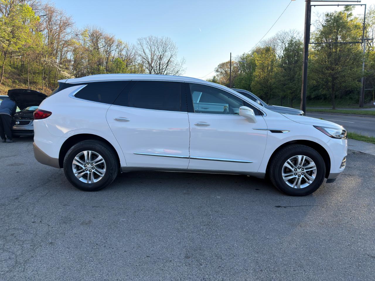 Buick Enclave FWD 4dr Essence 2020