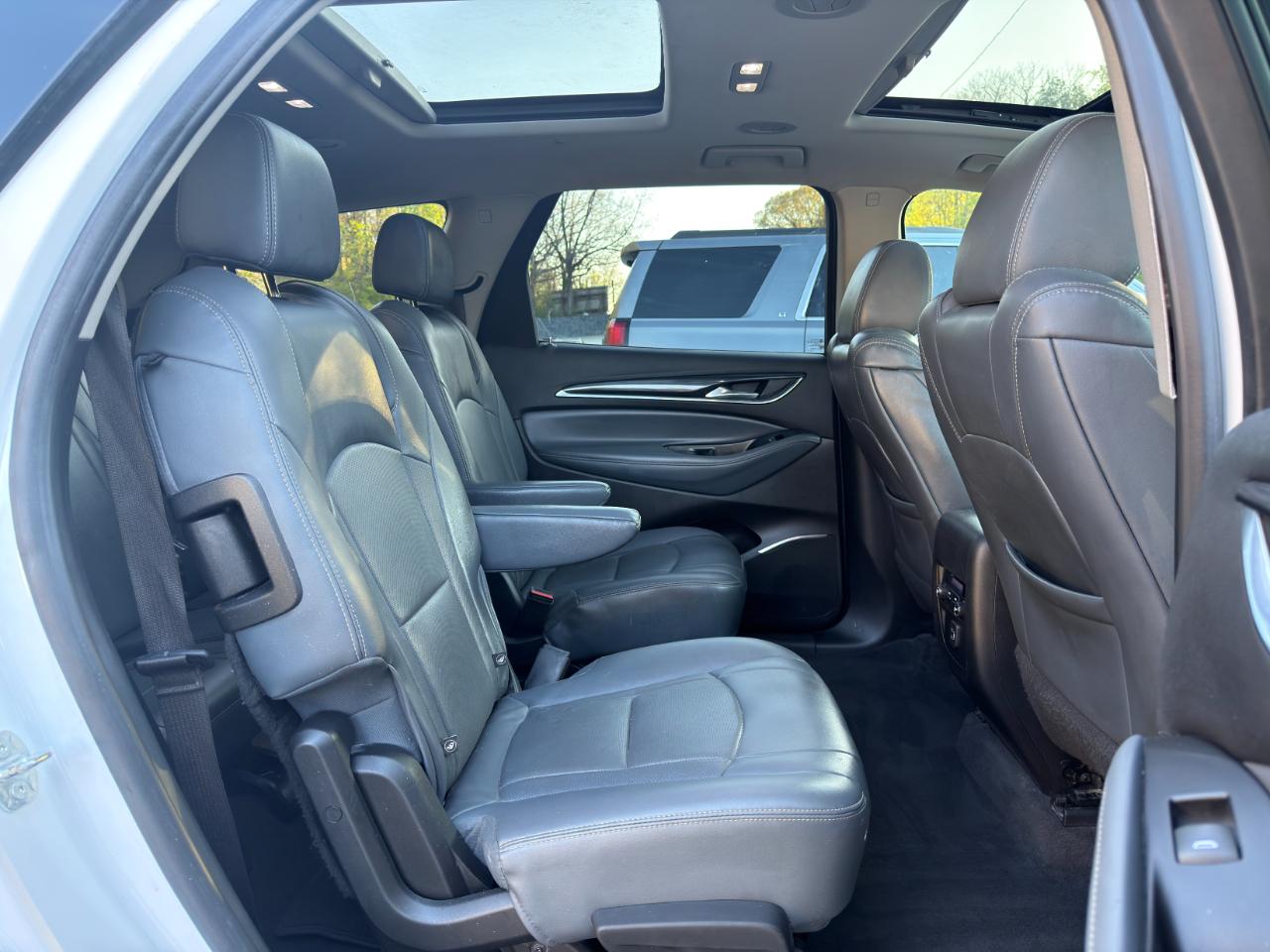 Buick Enclave FWD 4dr Essence 2020