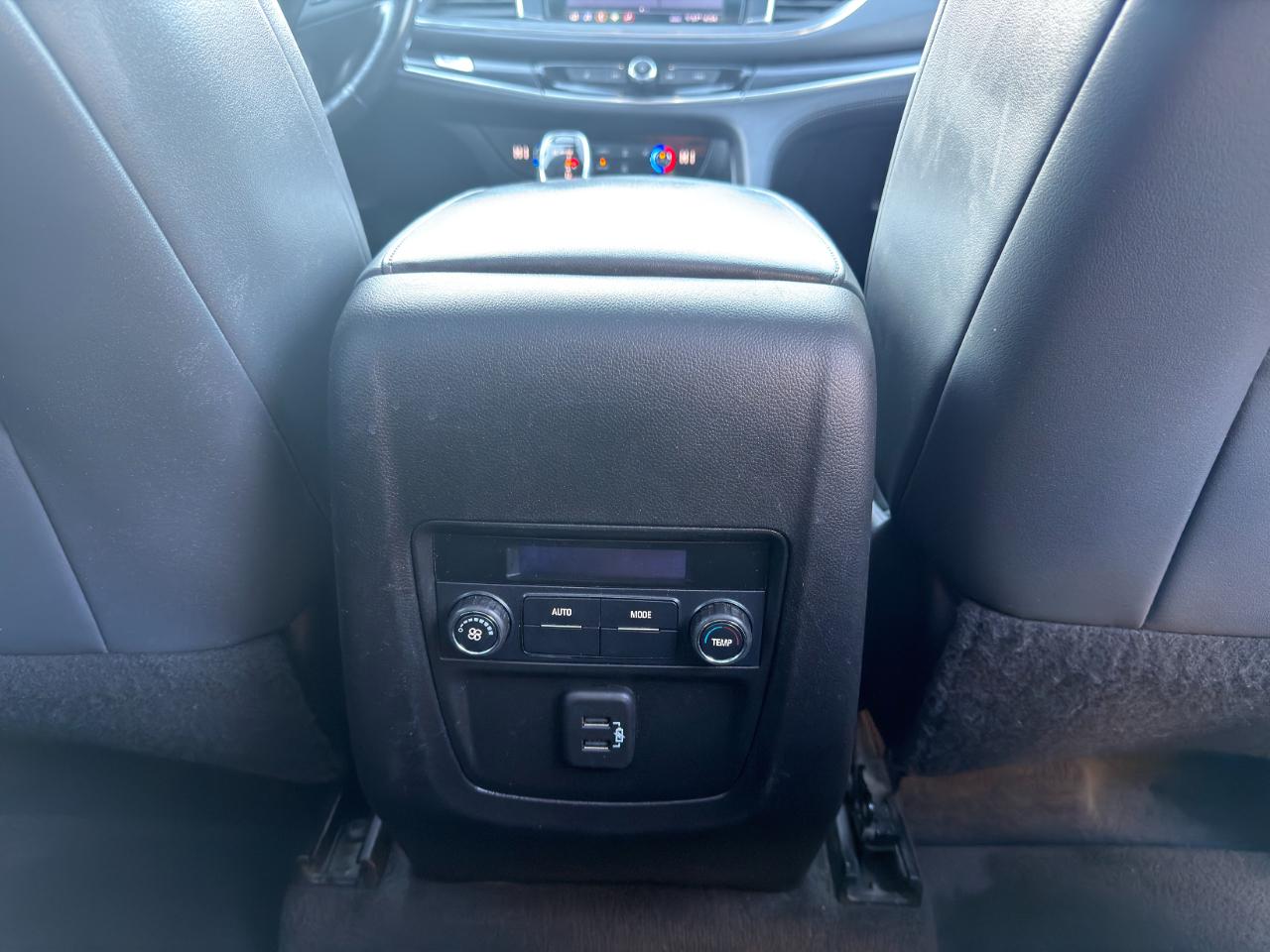 Buick Enclave FWD 4dr Essence 2020