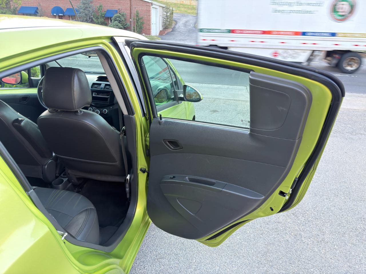 Chevrolet Spark 5dr HB Auto LT w/1LT 2013