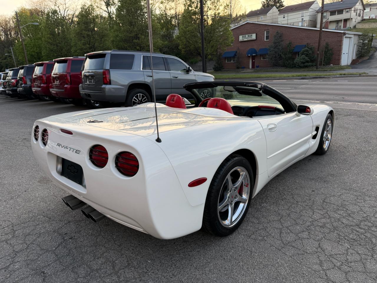 Chevrolet Corvette 2dr Convertible 2002