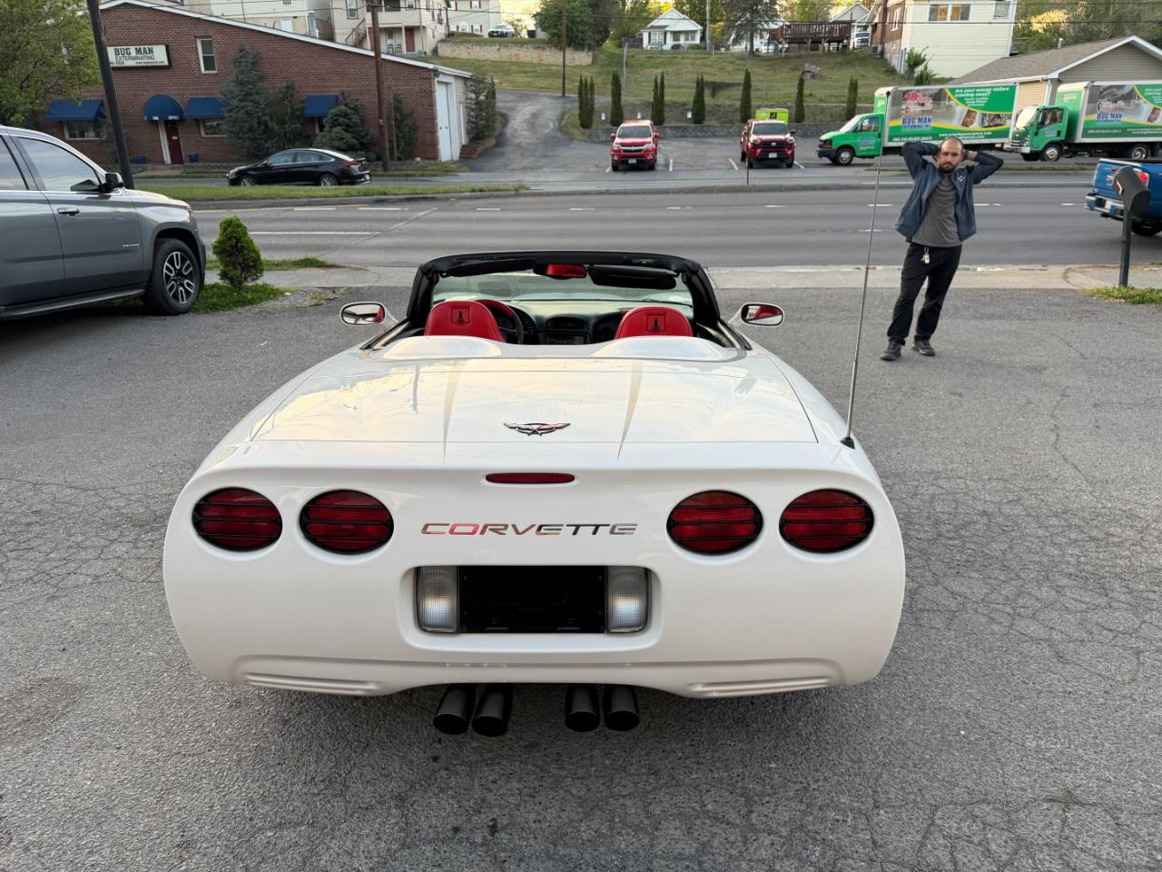 Chevrolet Corvette 2dr Convertible 2002