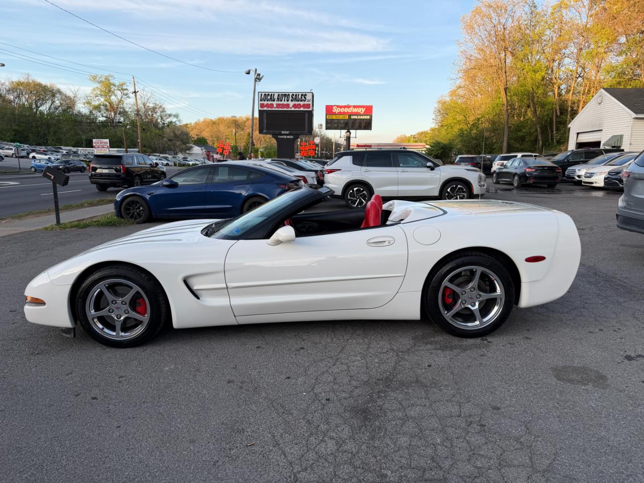 Chevrolet Corvette 2dr Convertible 2002