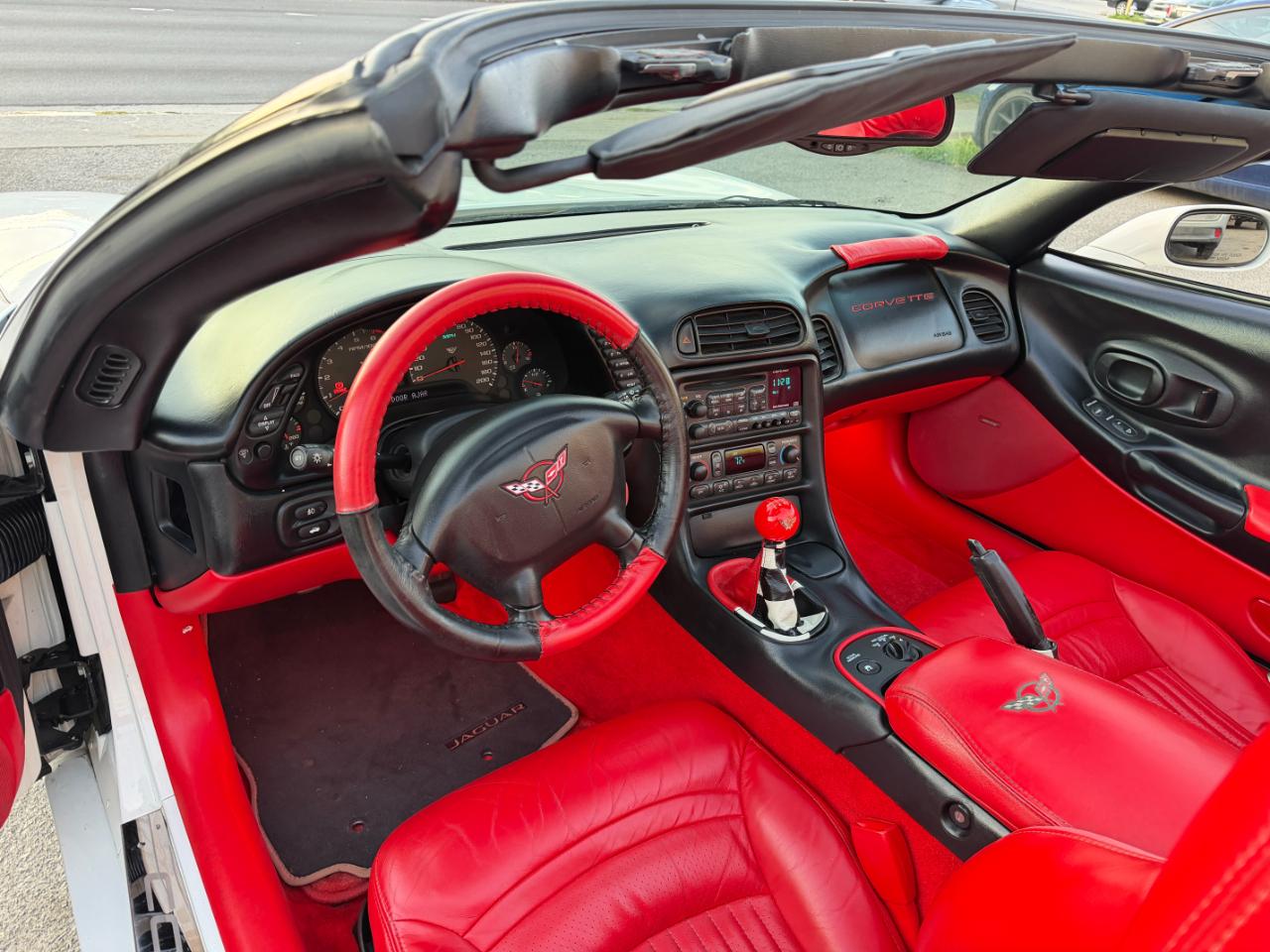 Chevrolet Corvette 2dr Convertible 2002