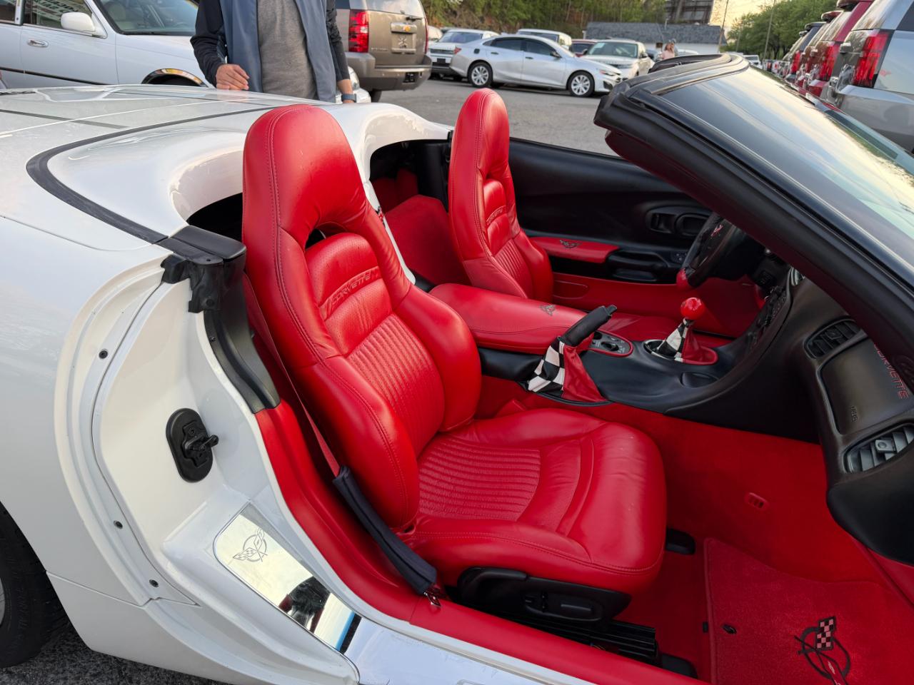 Chevrolet Corvette 2dr Convertible 2002