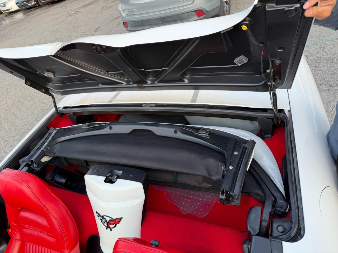 Chevrolet Corvette 2dr Convertible 2002