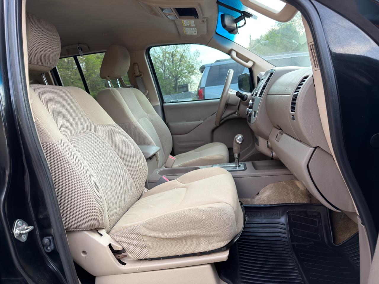 Nissan Frontier Crew Cab 4x2 SV V6 Auto 2017