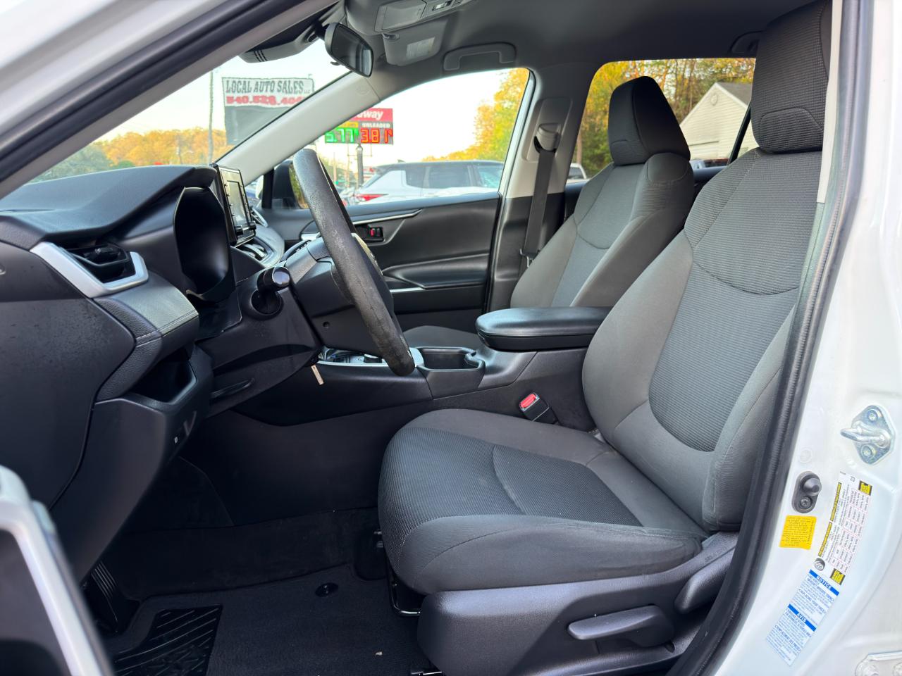 Toyota RAV4 Hybrid LE AWD (Natl) 2022