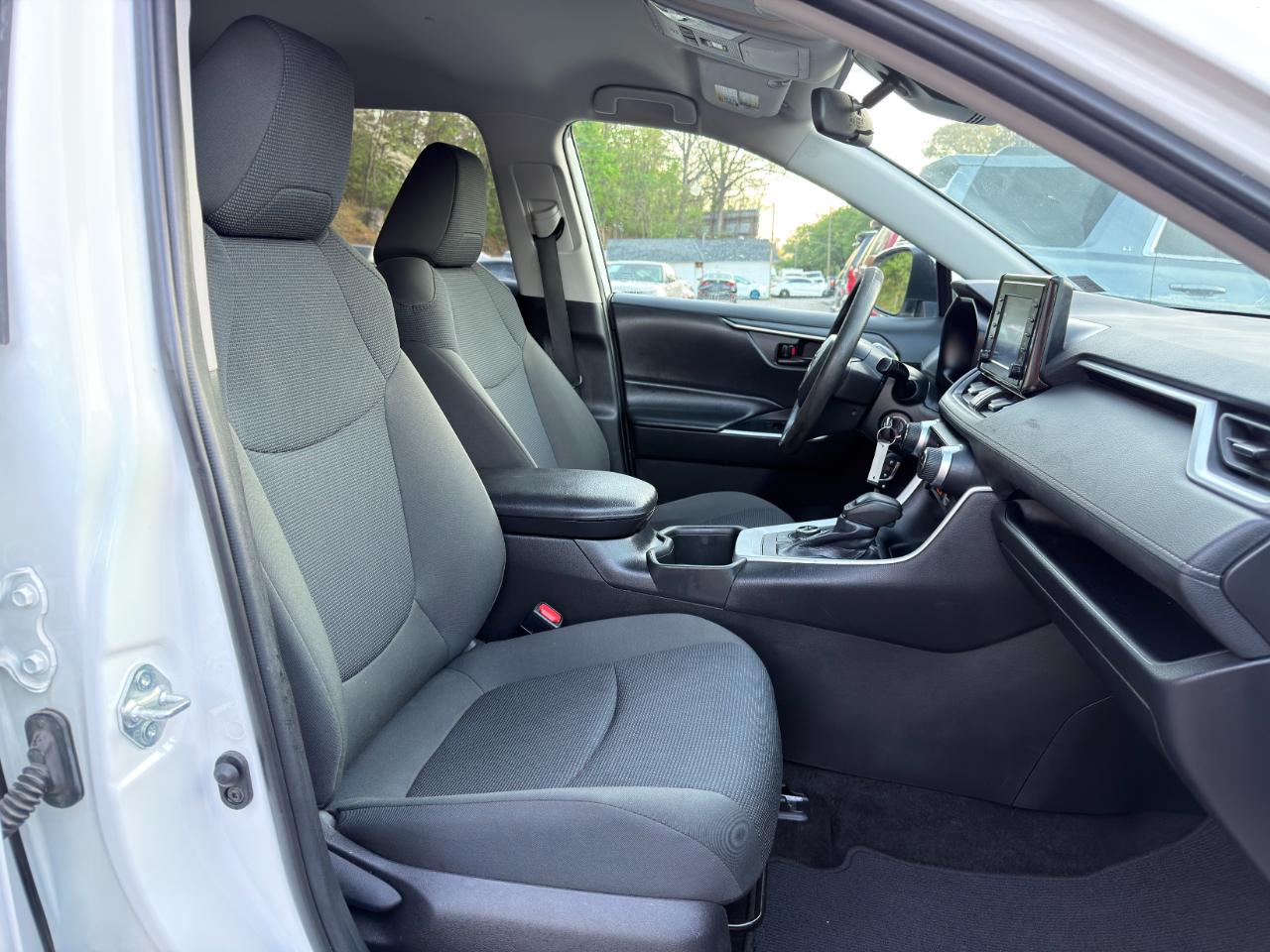 Toyota RAV4 Hybrid LE AWD (Natl) 2022