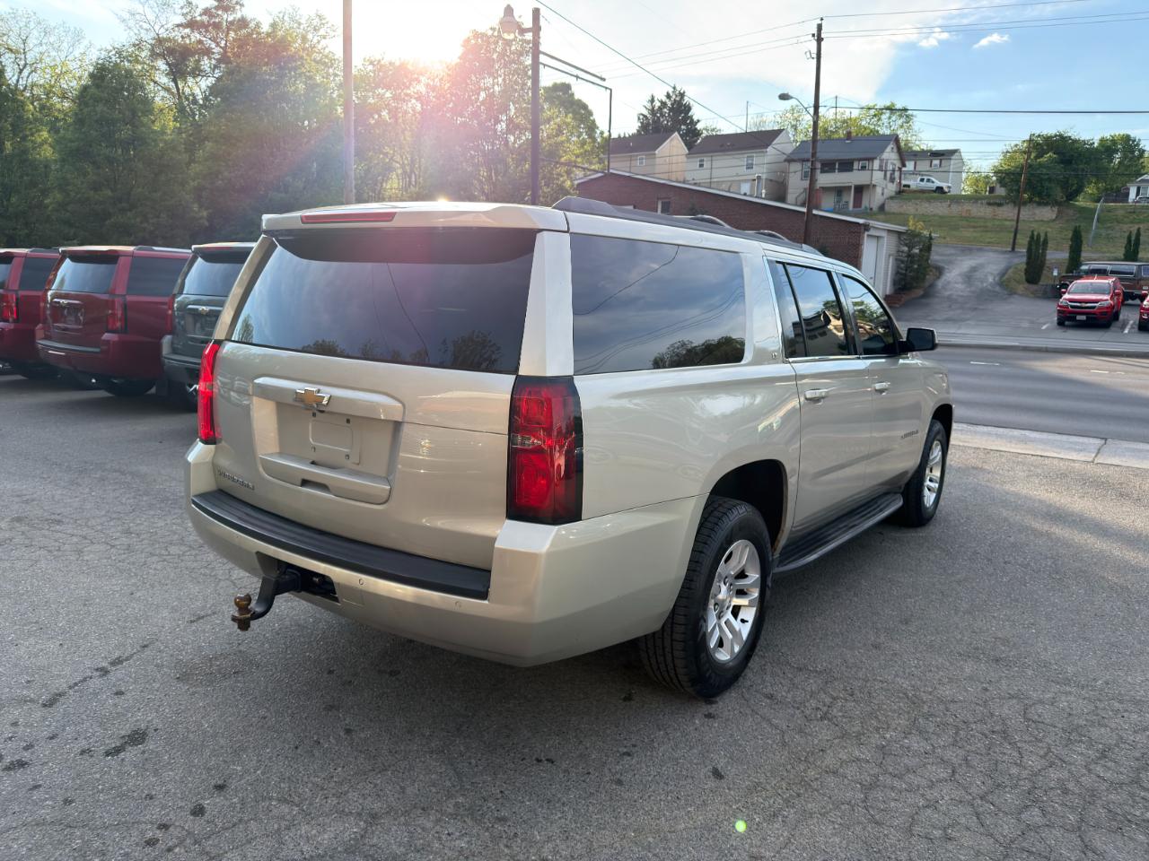 Chevrolet Suburban 4WD 4dr LT 2015