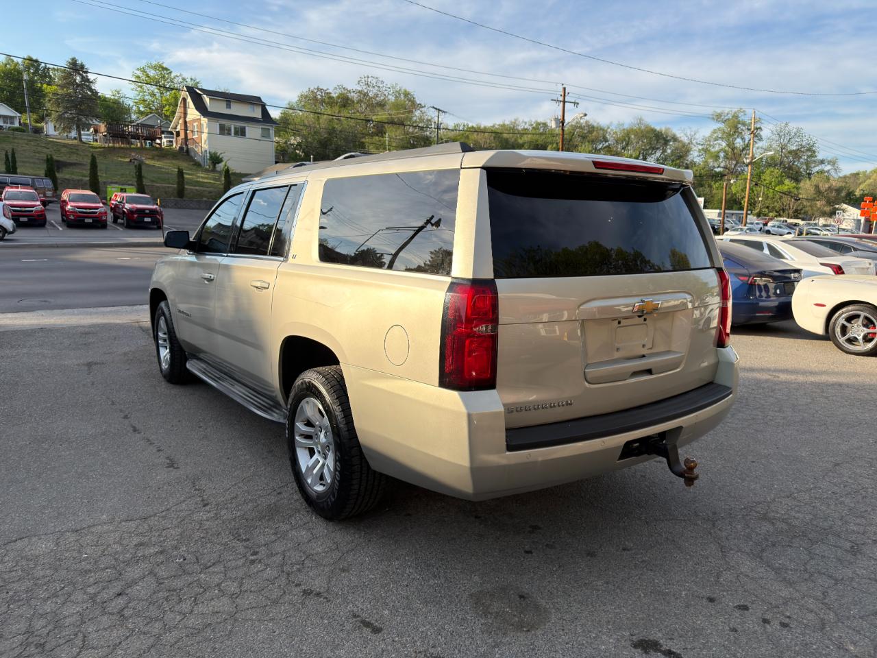Chevrolet Suburban 4WD 4dr LT 2015