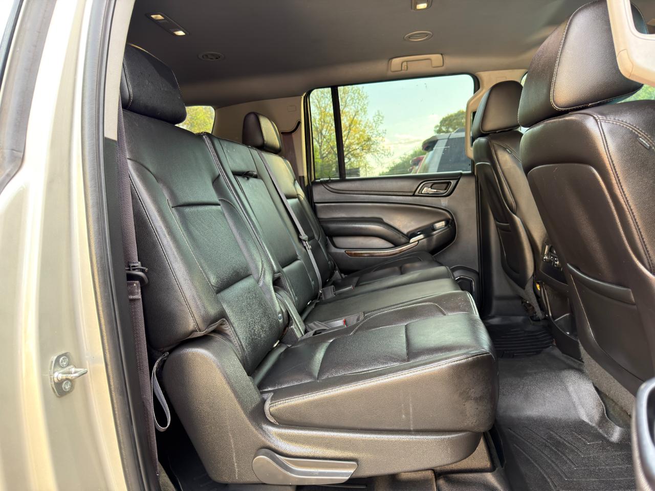 Chevrolet Suburban 4WD 4dr LT 2015