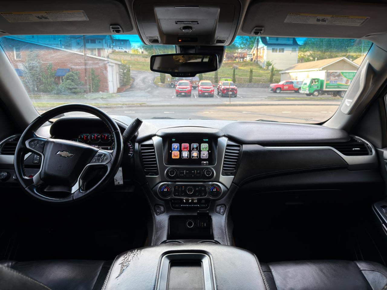 Chevrolet Suburban 4WD 4dr LT 2015