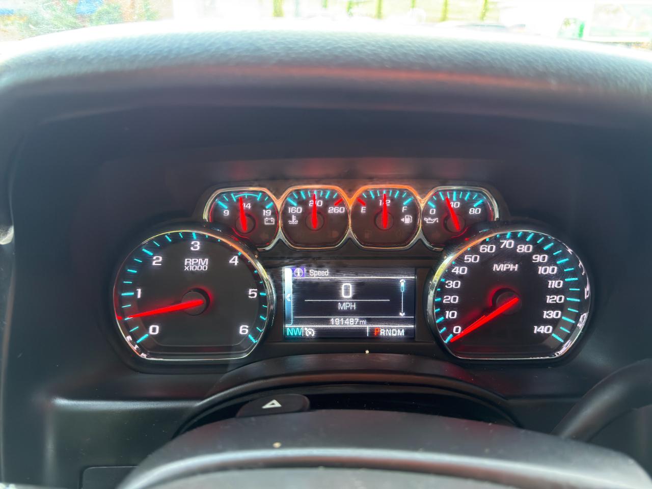 Chevrolet Suburban 4WD 4dr LT 2015