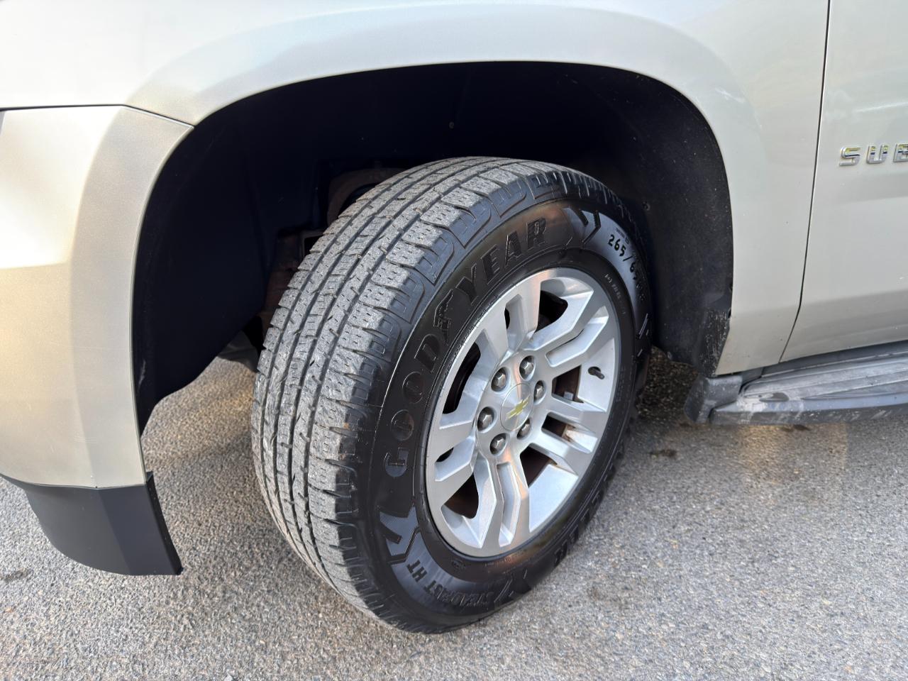 Chevrolet Suburban 4WD 4dr LT 2015