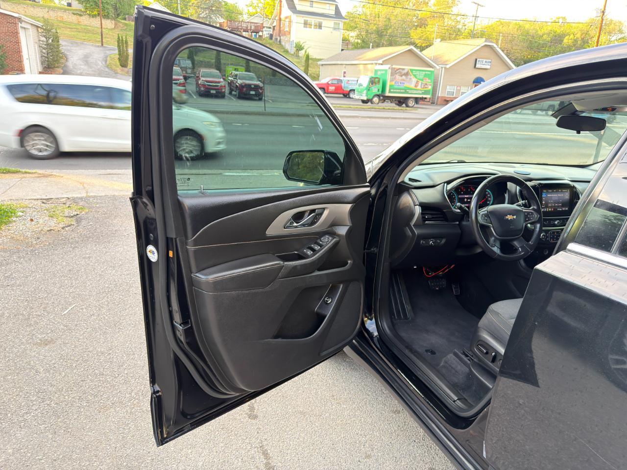 Chevrolet Traverse FWD 4dr LT Cloth w/1LT 2020