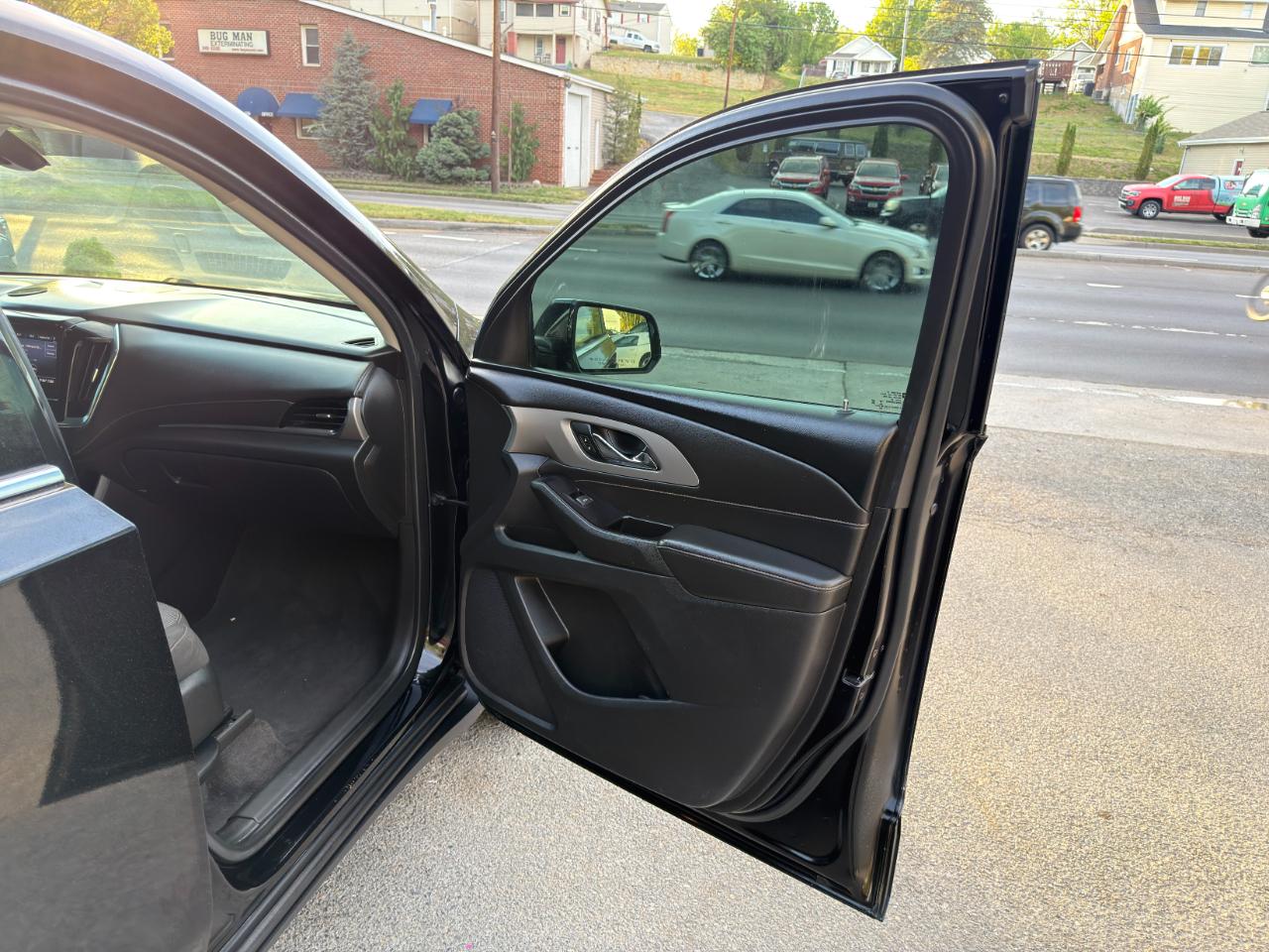 Chevrolet Traverse FWD 4dr LT Cloth w/1LT 2020