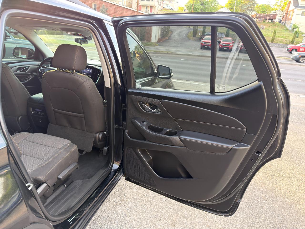 Chevrolet Traverse FWD 4dr LT Cloth w/1LT 2020