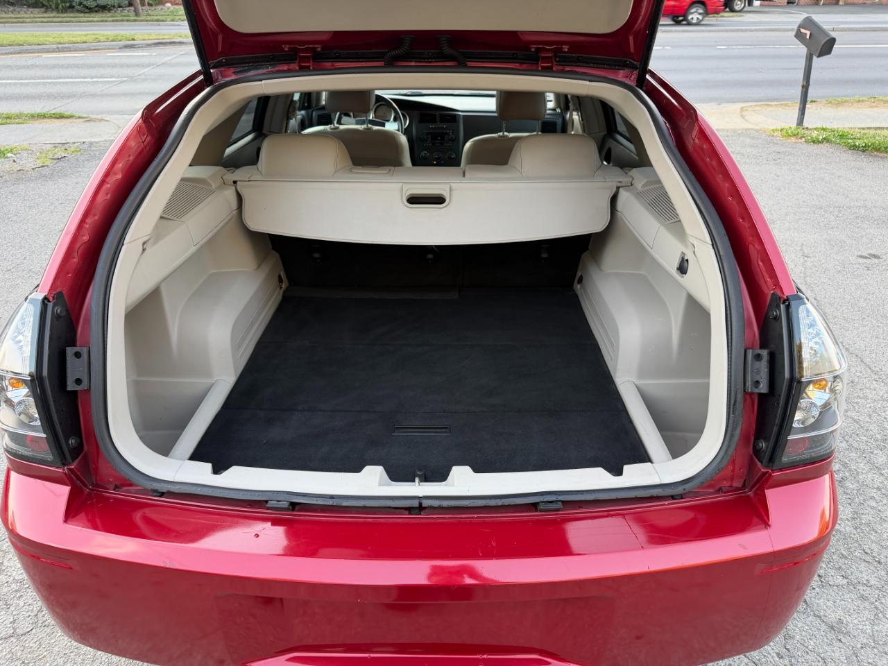 Dodge Magnum 4dr Wgn R/T RWD 2005