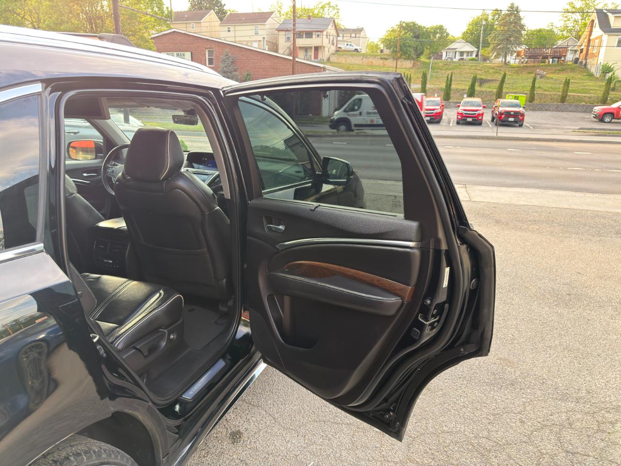 Acura MDX SH-AWD w/Advance/Entertainment Pkg 2017