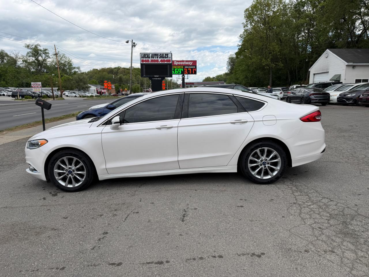 Ford Fusion SE FWD 2017