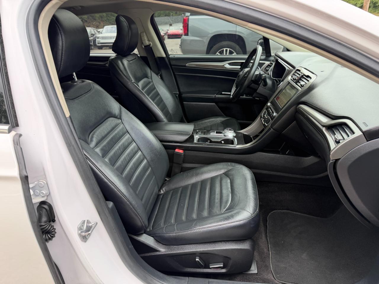 Ford Fusion SE FWD 2017