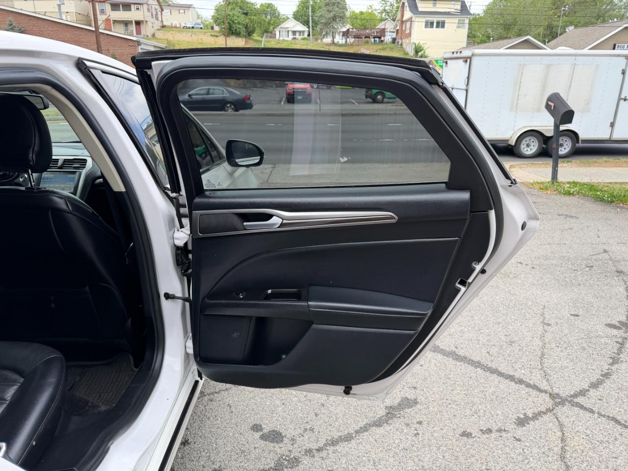 Ford Fusion SE FWD 2017