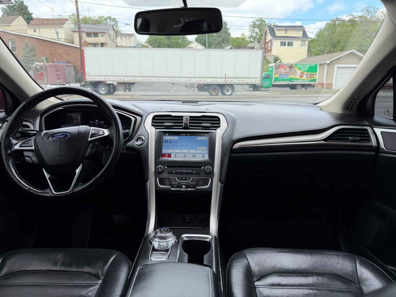 Ford Fusion SE FWD 2017