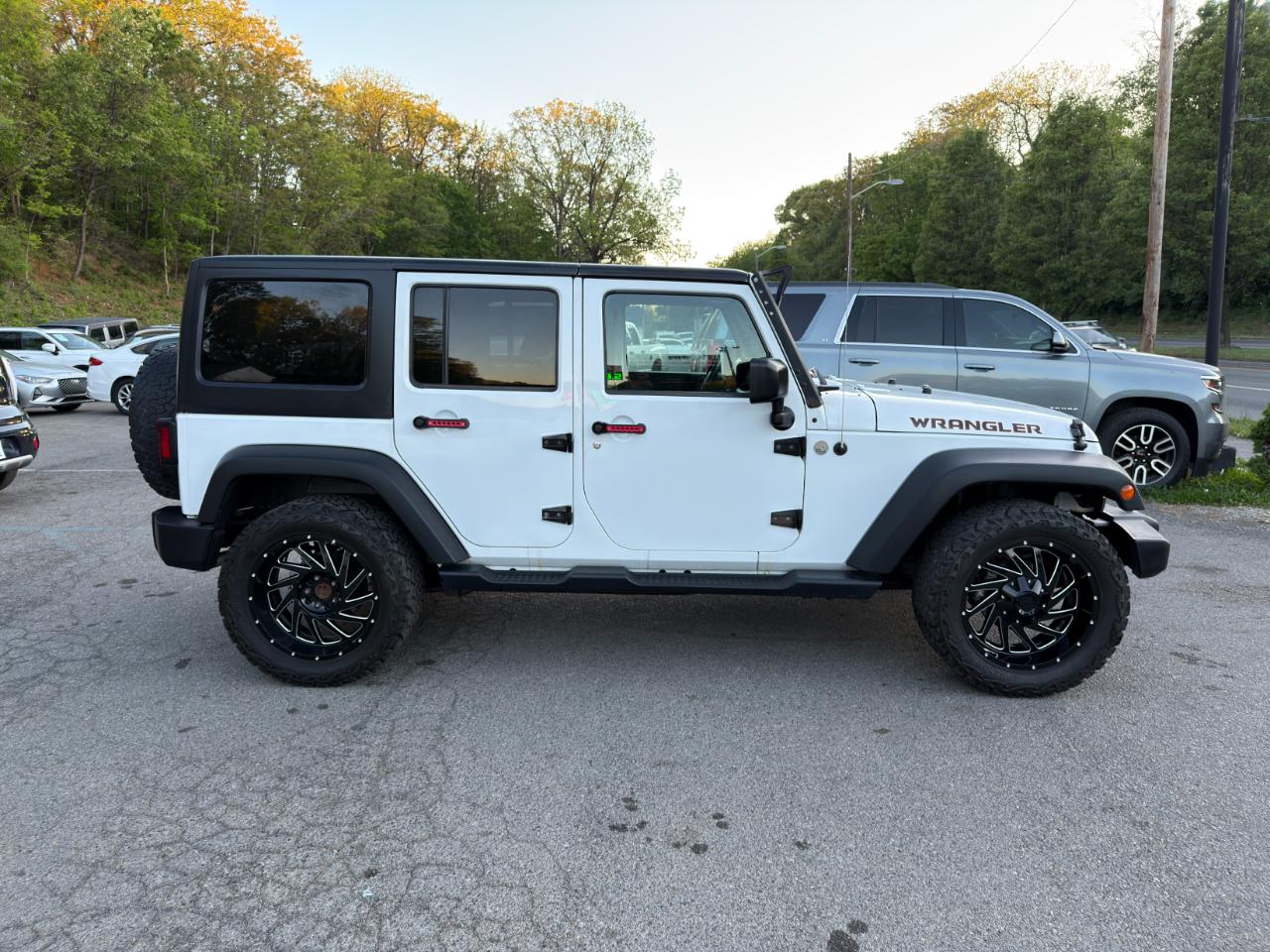 Jeep Wrangler Unlimited 4WD 4dr Sport 2016