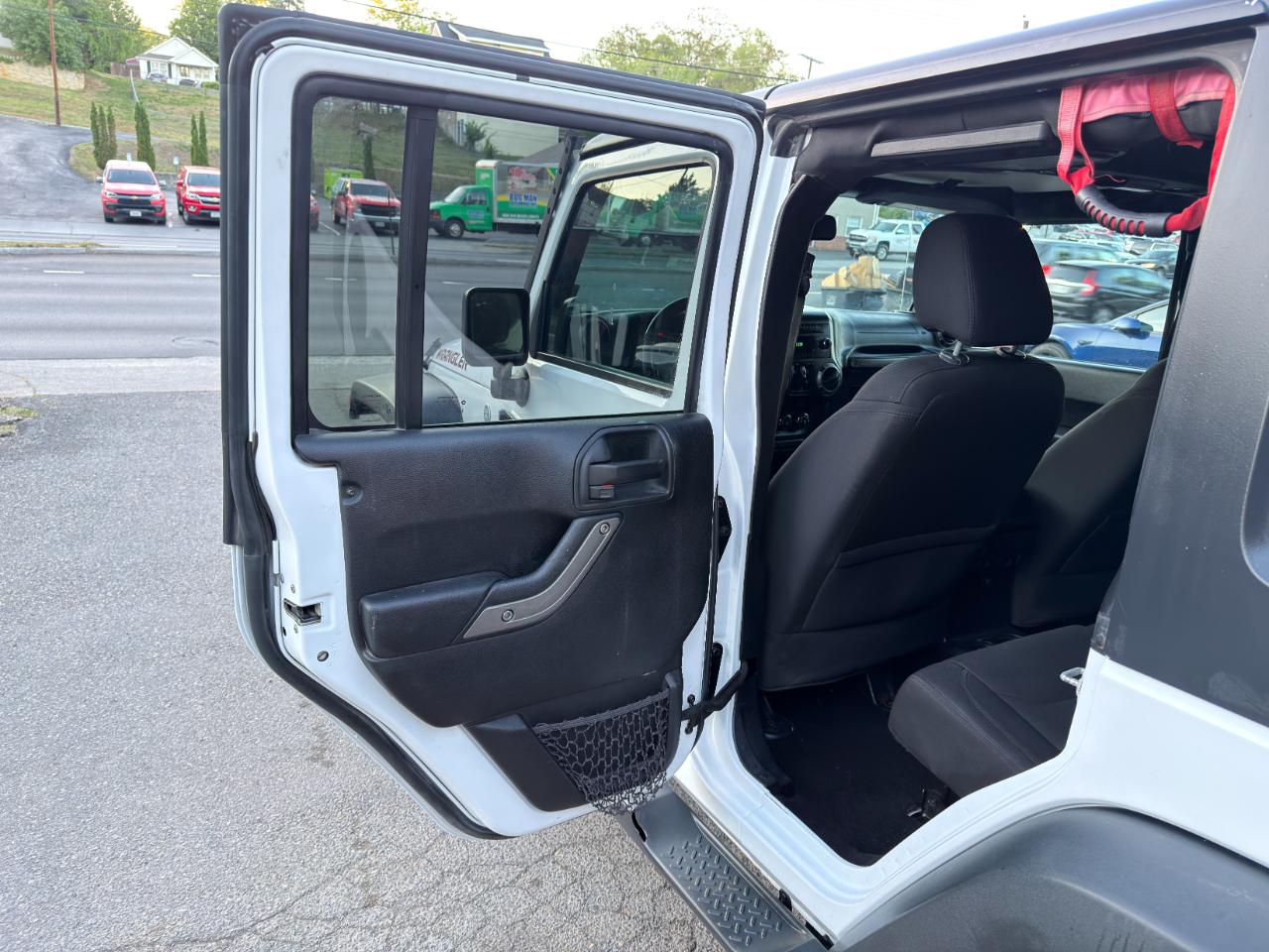 Jeep Wrangler Unlimited 4WD 4dr Sport 2016