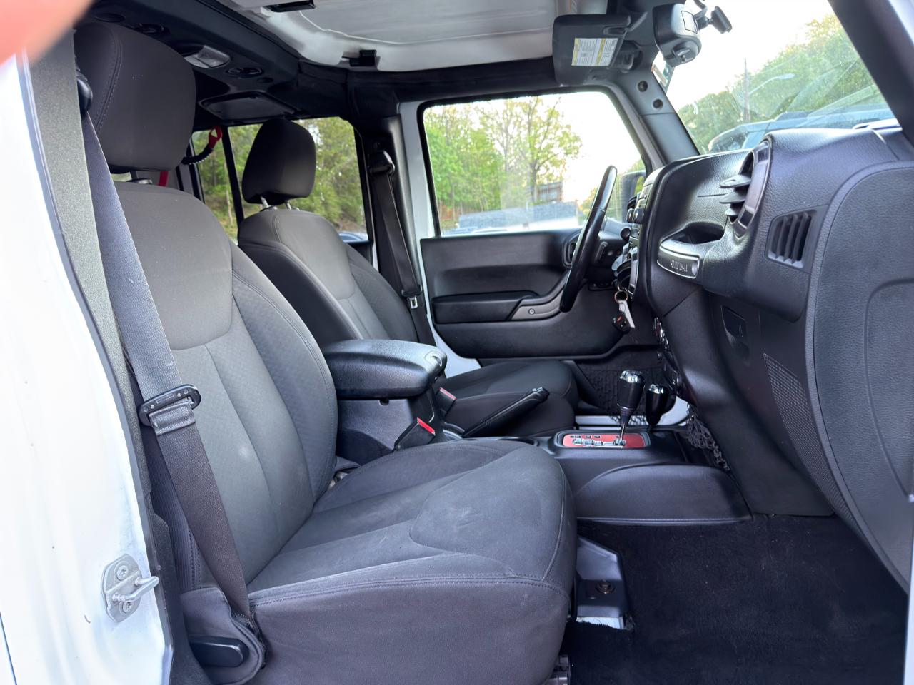 Jeep Wrangler Unlimited 4WD 4dr Sport 2016