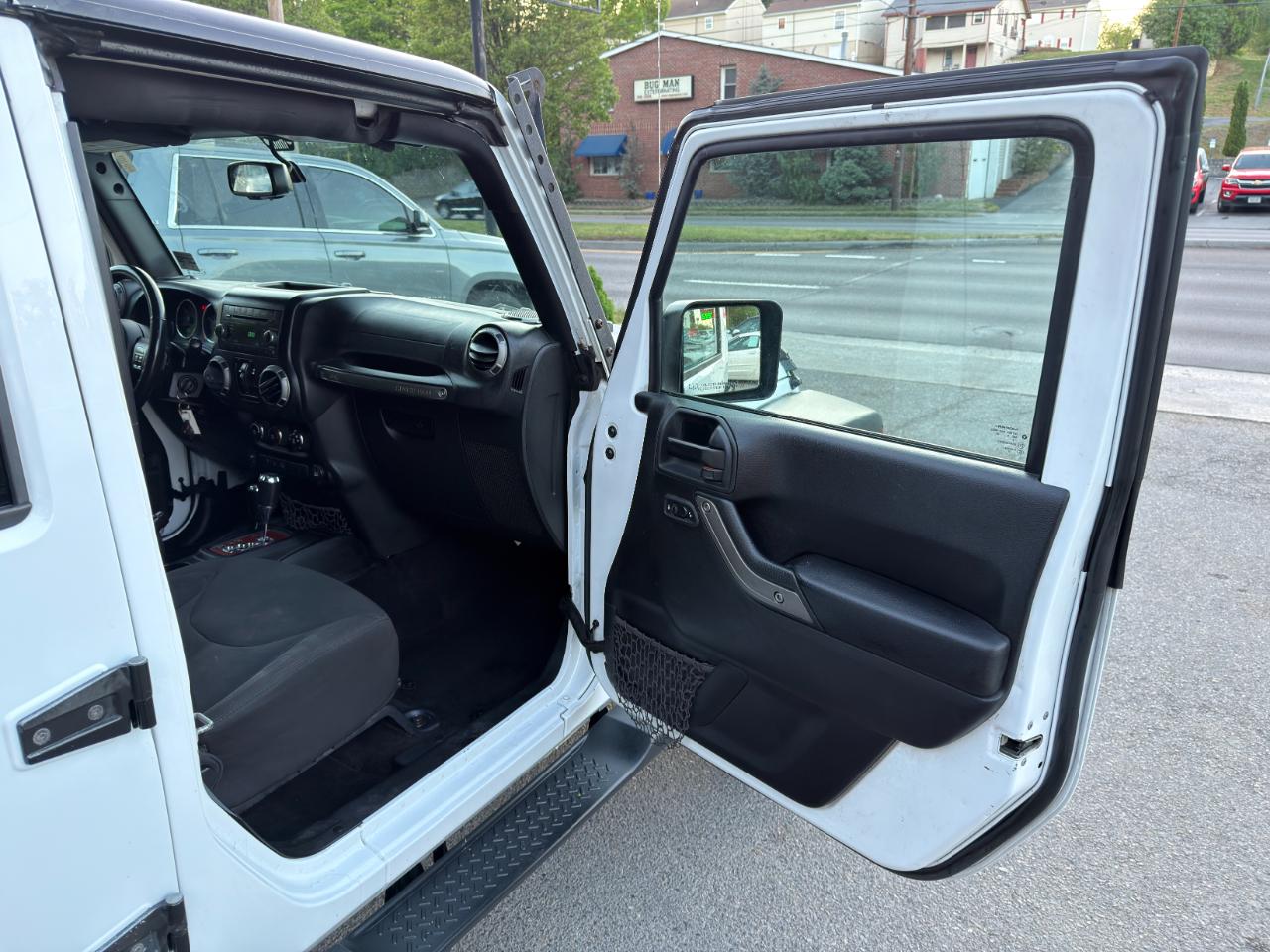 Jeep Wrangler Unlimited 4WD 4dr Sport 2016