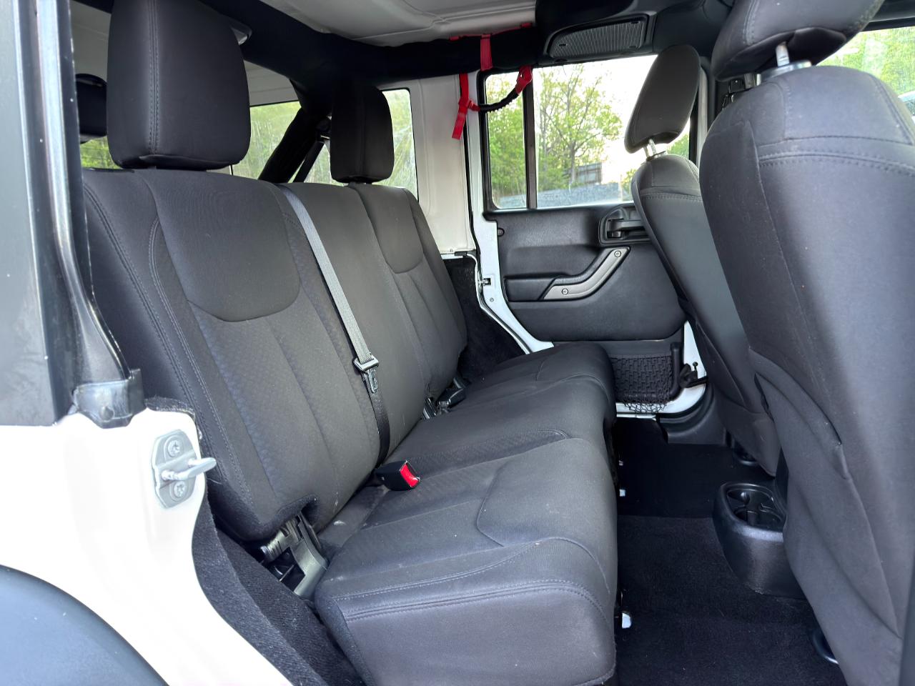 Jeep Wrangler Unlimited 4WD 4dr Sport 2016