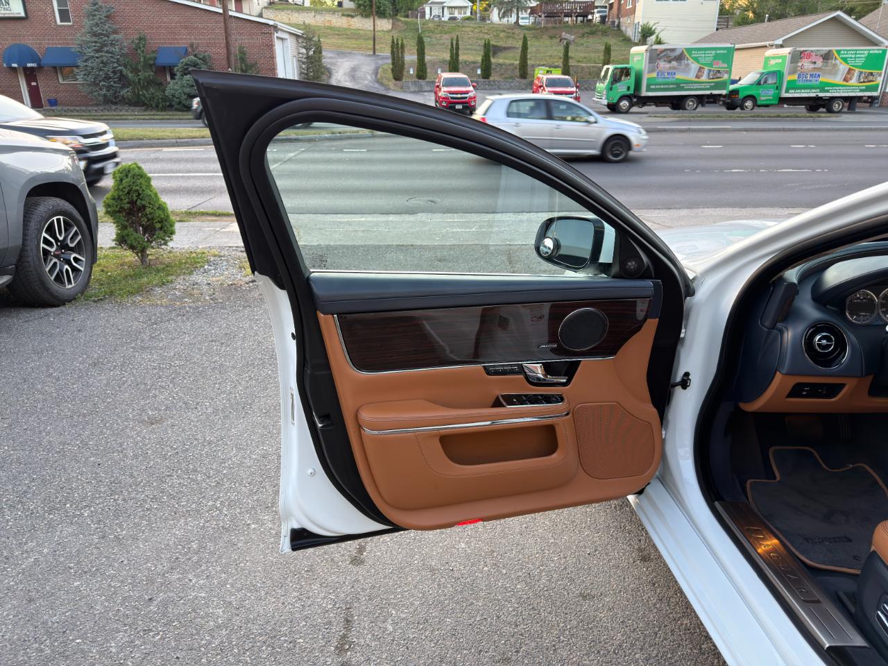 Jaguar XJ 4dr Sdn XJL Portfolio AWD 2013