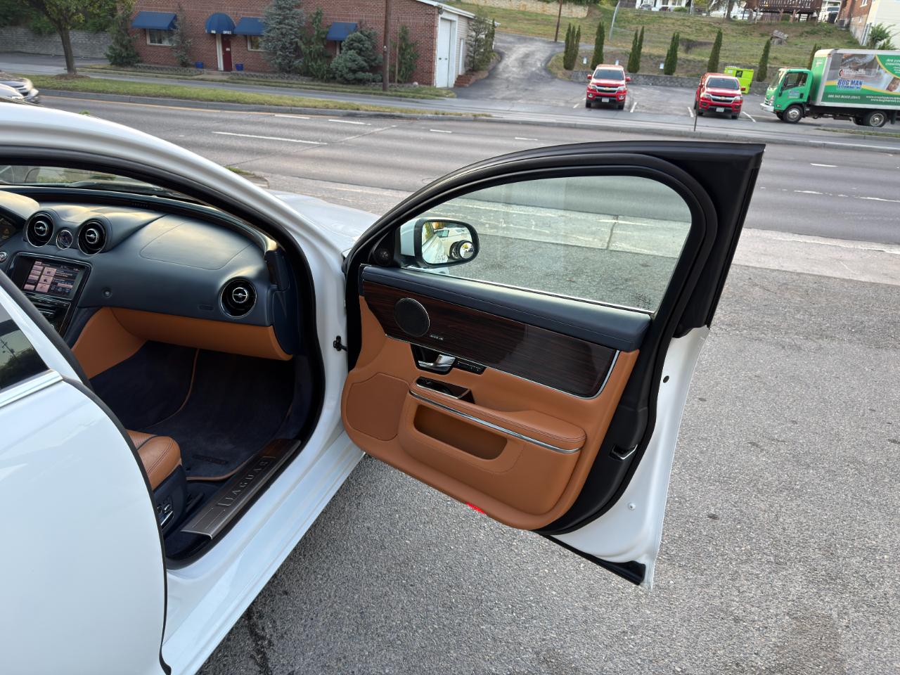 Jaguar XJ 4dr Sdn XJL Portfolio AWD 2013