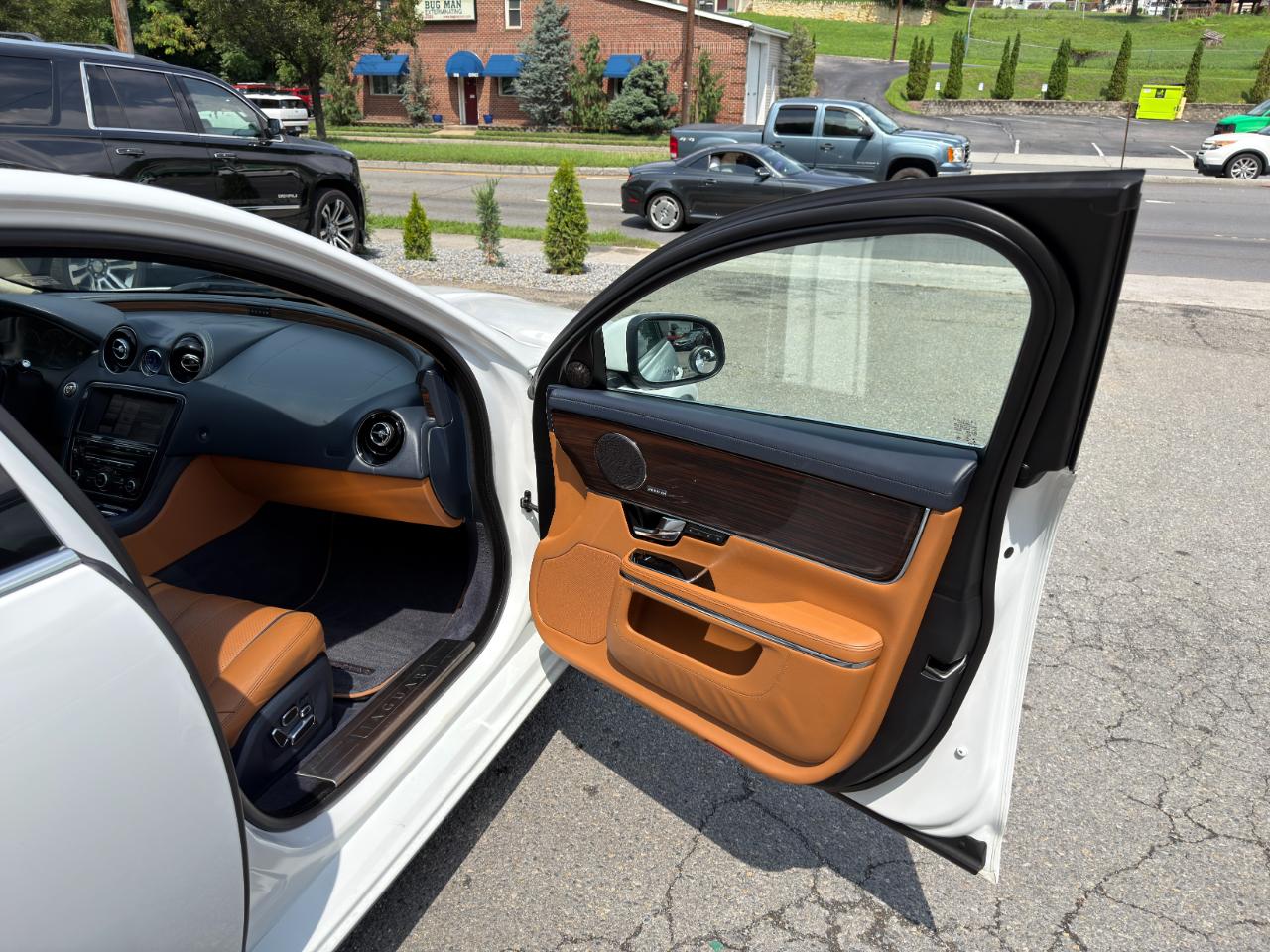 Jaguar XJ 4dr Sdn XJL Portfolio AWD 2013