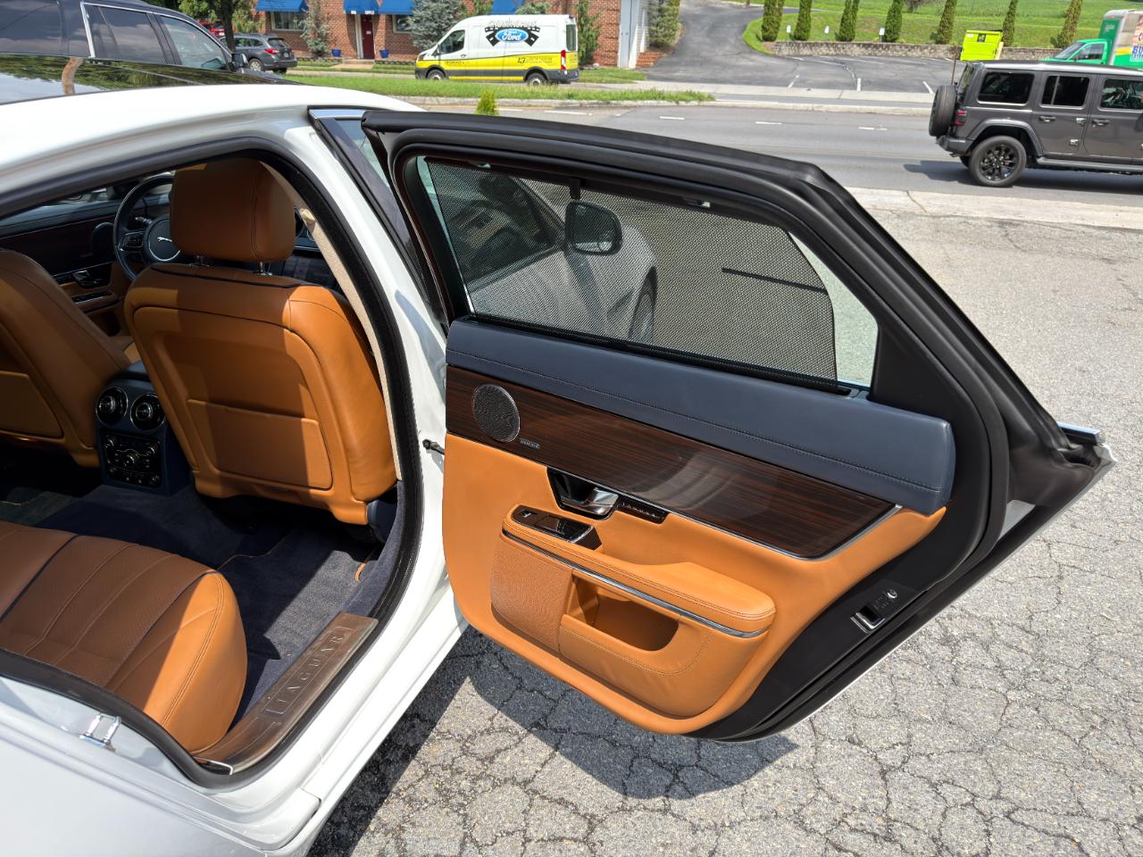 Jaguar XJ 4dr Sdn XJL Portfolio AWD 2013