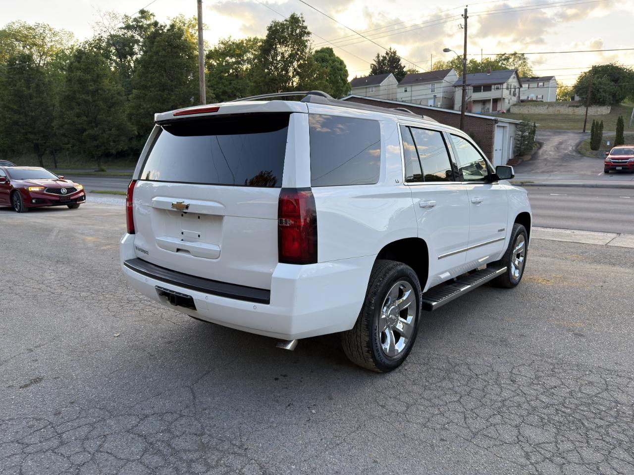 Chevrolet Tahoe 4WD 4dr LT 2017