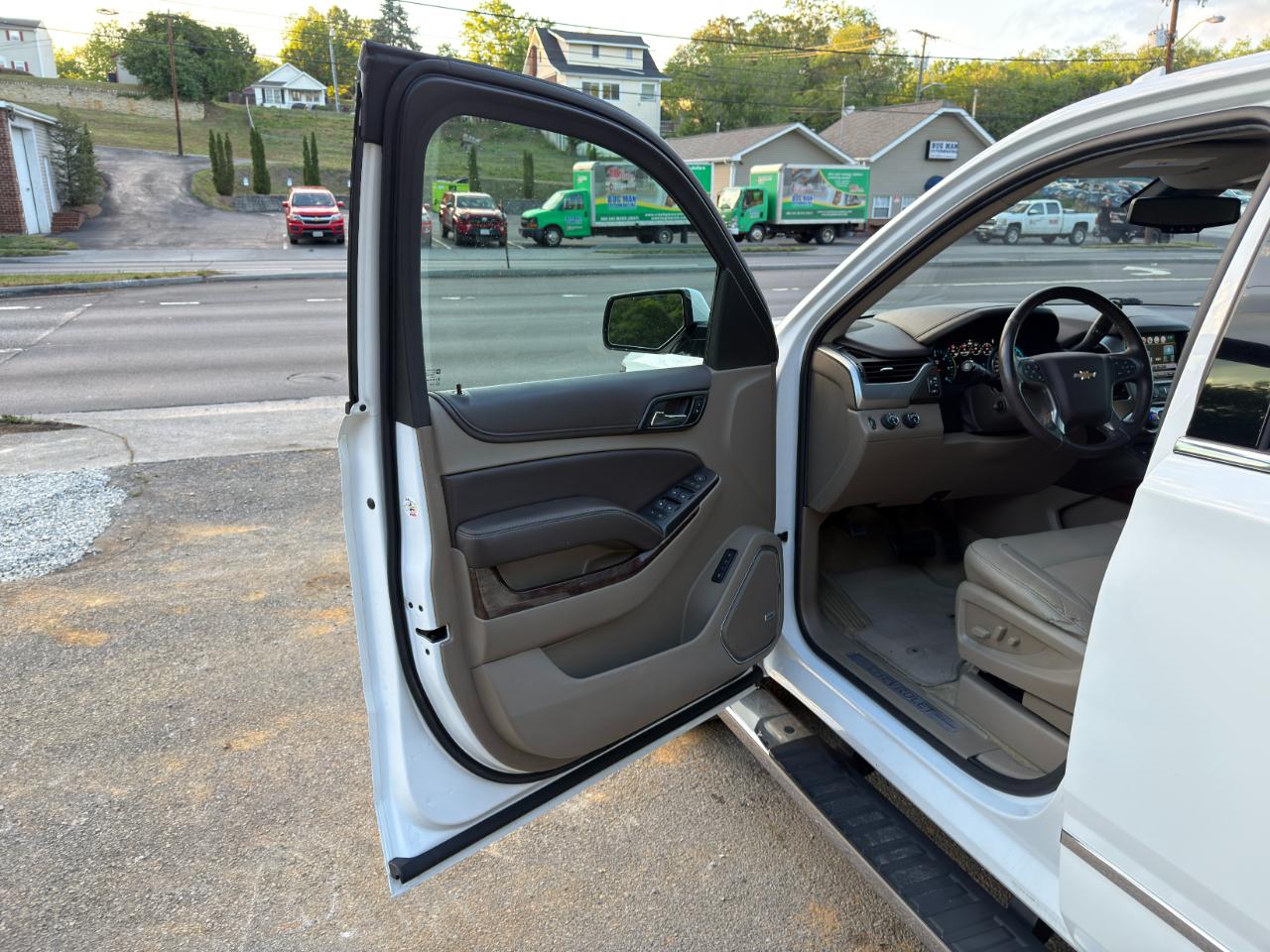 Chevrolet Tahoe 4WD 4dr LT 2017