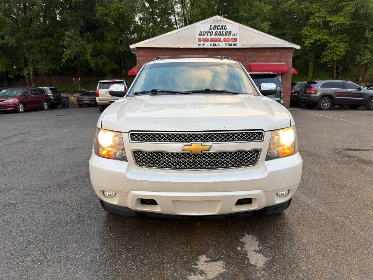 Chevrolet Avalanche 4WD Crew Cab LTZ 2012