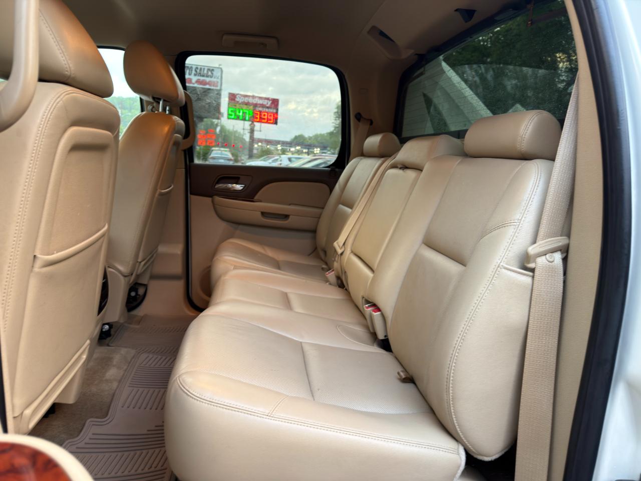 Chevrolet Avalanche 4WD Crew Cab LTZ 2012