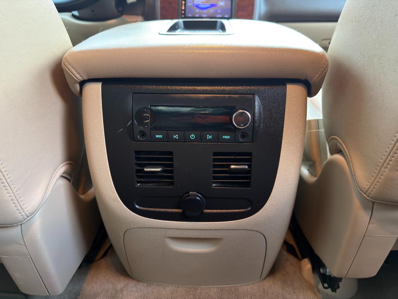 Chevrolet Avalanche 4WD Crew Cab LTZ 2012