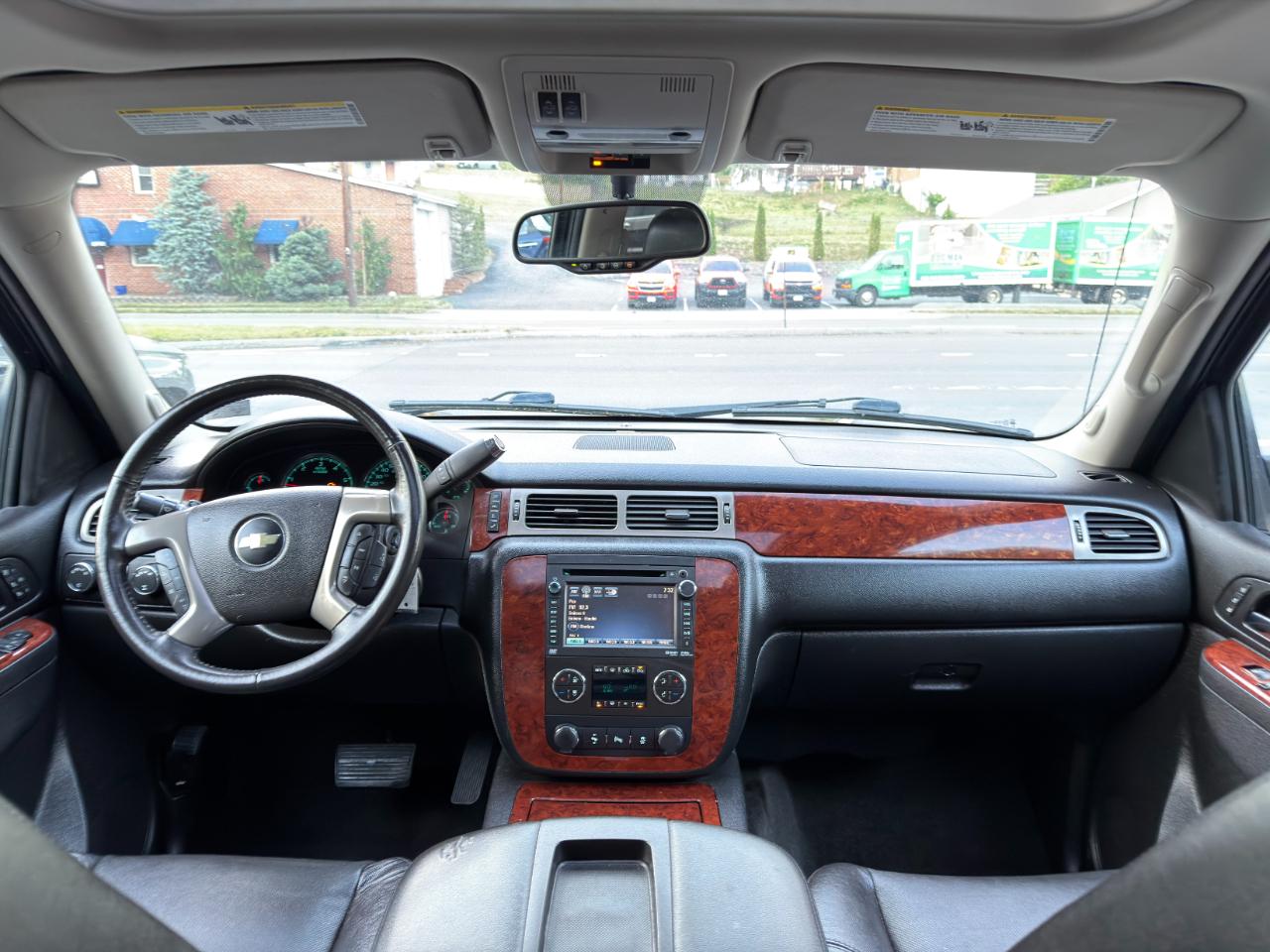 Chevrolet Avalanche 4WD Crew Cab LTZ 2013