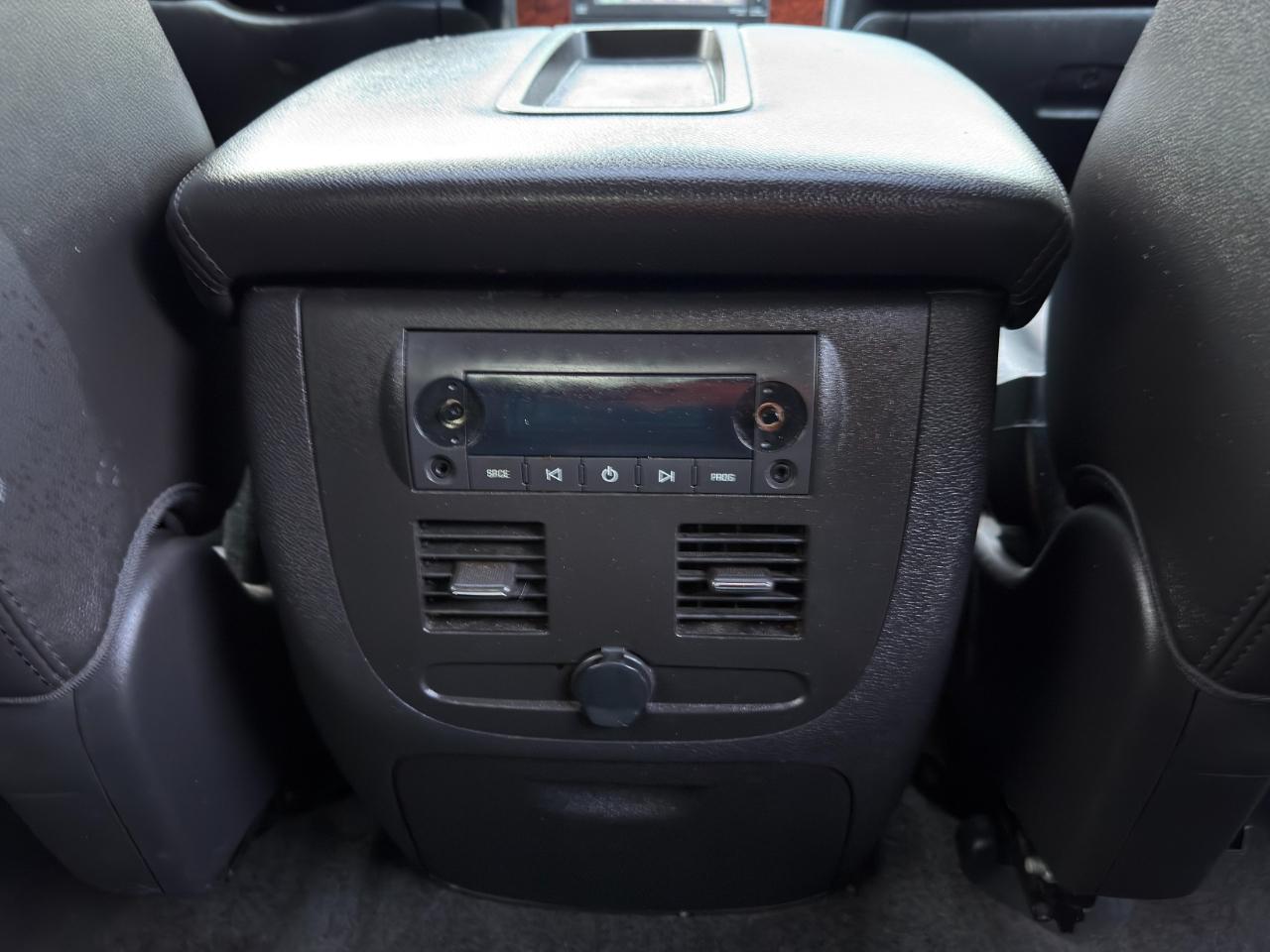 Chevrolet Avalanche 4WD Crew Cab LTZ 2013