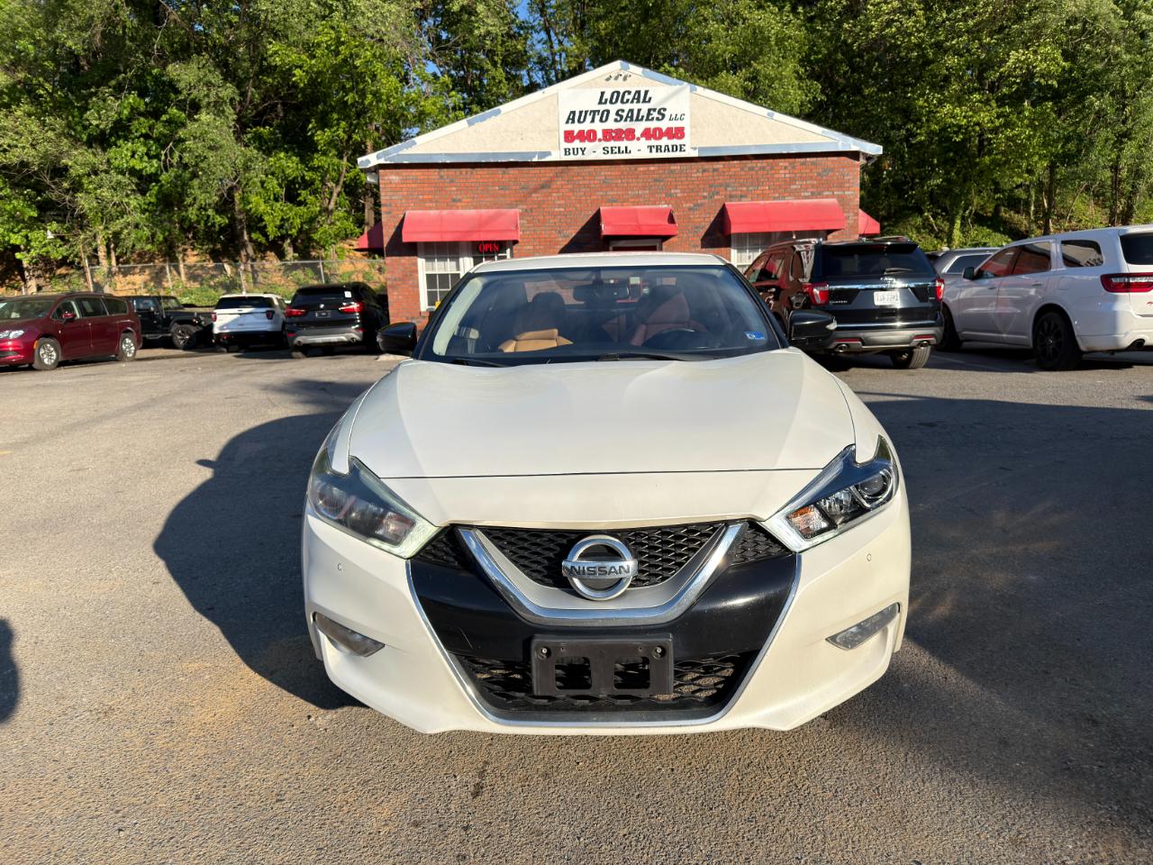 Nissan Maxima 4dr Sdn 3.5 SR 2016