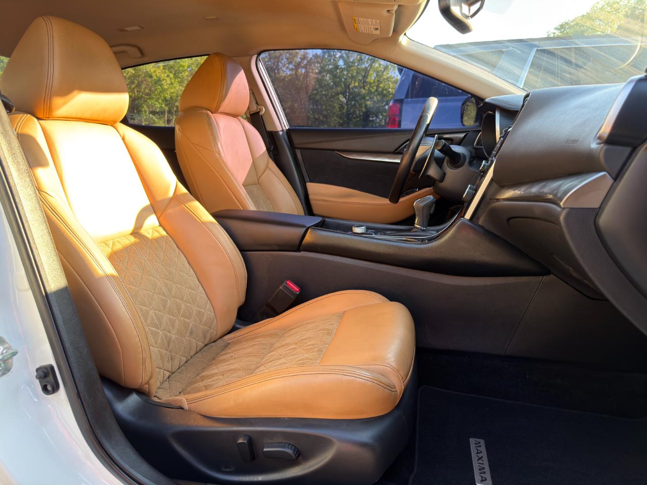 Nissan Maxima 4dr Sdn 3.5 SR 2016