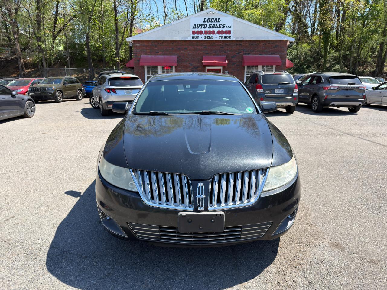 Lincoln MKS 4dr Sdn 3.7L FWD 2010
