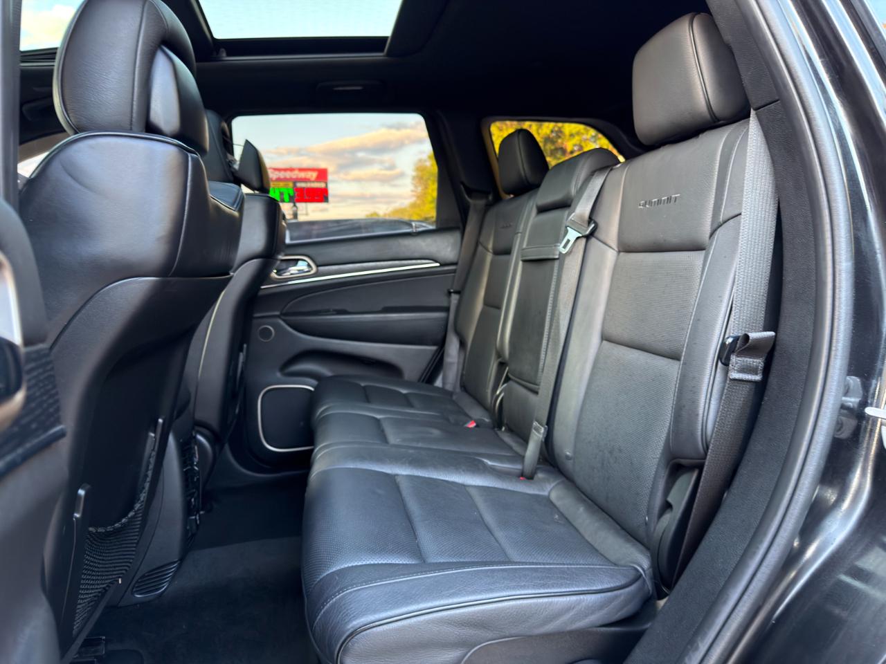 Jeep Grand Cherokee RWD 4dr Summit 2015